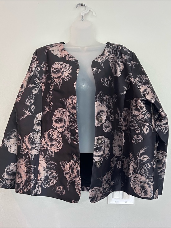 1886 Jackets & Blazers - Studio 1886 dressy jacket black with gold roses XL